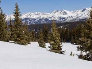 vail co mountains with snow